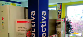 Las tiendas Activa se convierten en baristas con De’Longhi