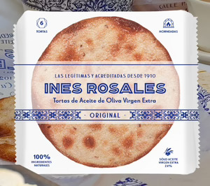 Inés Rosales mantiene el ritmo inversor y renueva el packaging de sus tortas de aceite