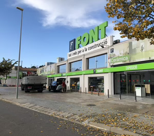 Manau suma nuevo almacén con la compra de Materials Font