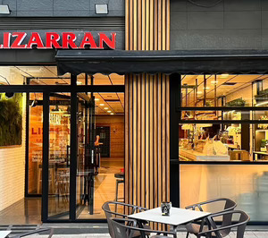 Un multifranquiciado abre otro Lizarran en Cáceres