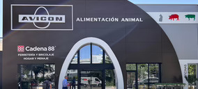 La cooperativa ganadera Avicon diversifica hacia la ferretería con Cadena 88